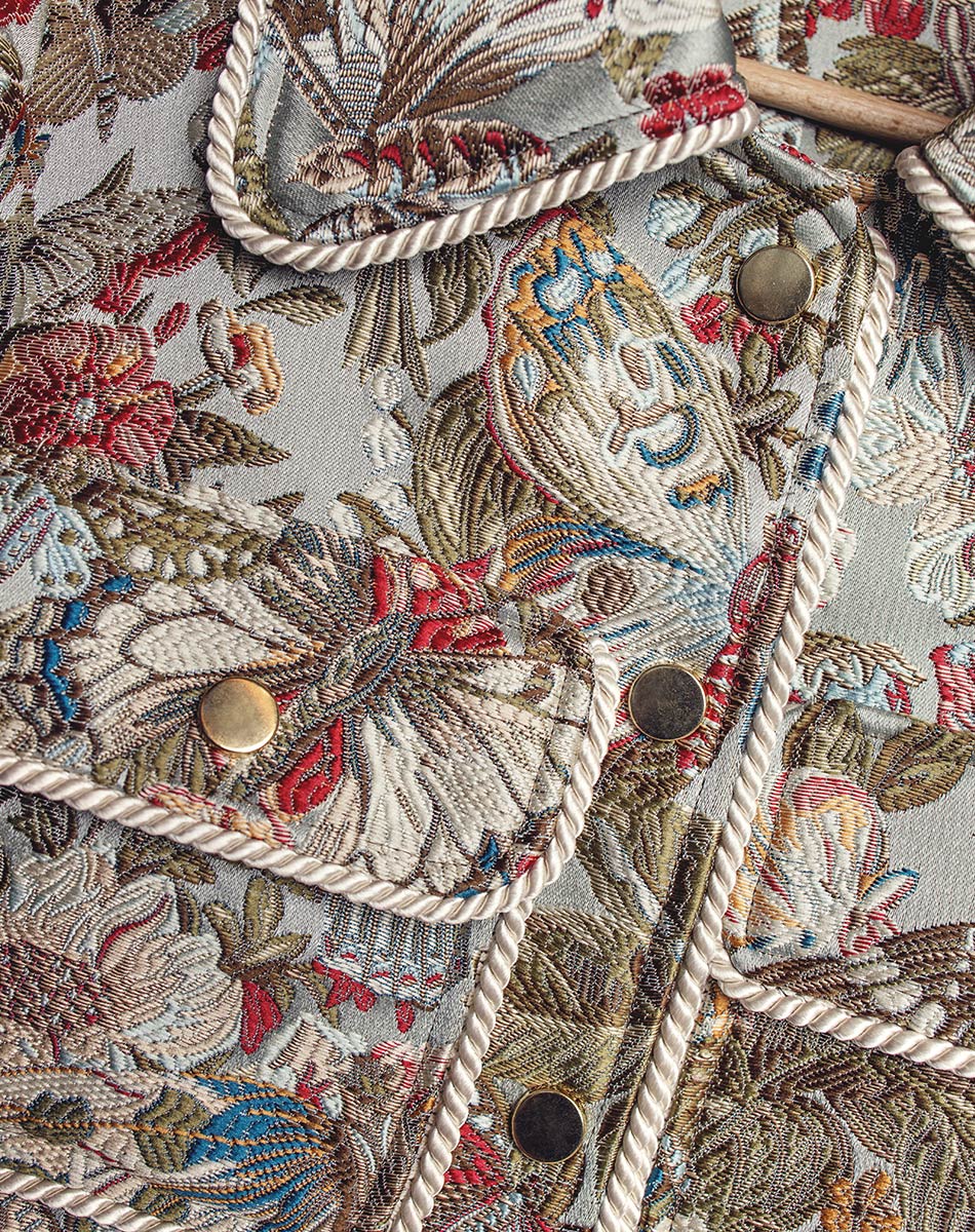 kurtka haftowana z tkaniny żakardowej